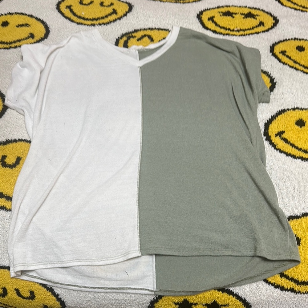 Two-Tone V-Neck T-Shirt